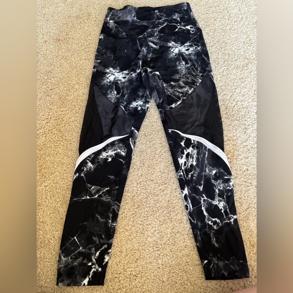 Pink Victoria Secret Ultimate High Rise Marble Mesh Legging - Picture 4 of 6